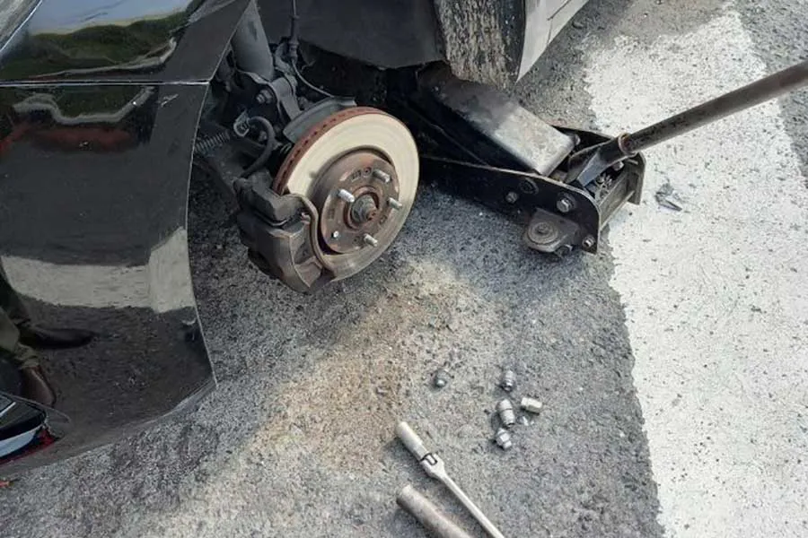 تصویرپنچرگیری سیار تهران