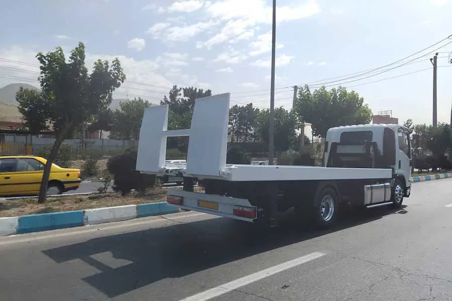 امداد خودرو نائین